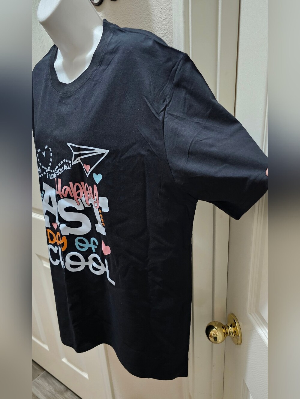 Happy Last Day of School Graphic Tee Black Size Adult XL NWOT - Picture 3 of 9